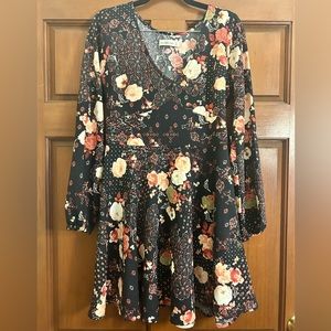 Abercrombie & Fitch Floral Mini Long Sleeve Dress Size M